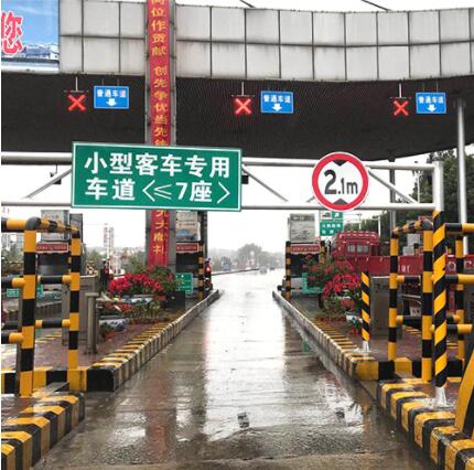 铜陵交通信号灯质量保证必须保证.jpg