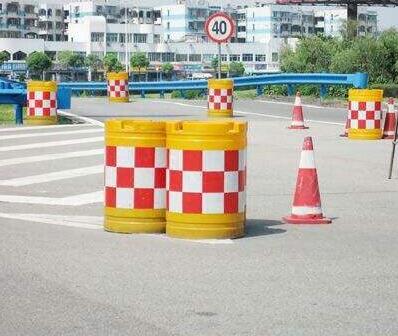 铜陵反光材料有效增加了道路安全性.jpg